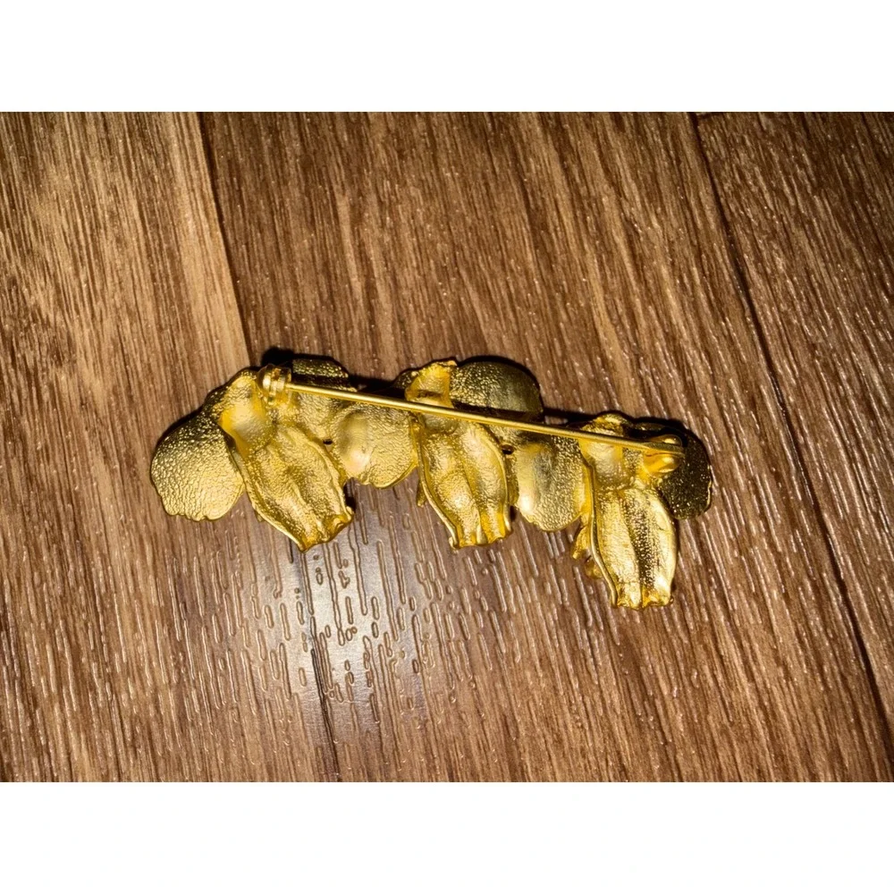 Unbranded vintage gold